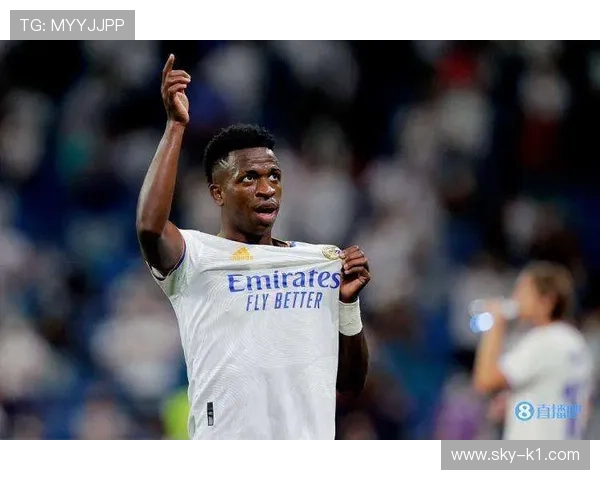 尼科·威廉斯与维尼修斯：速度型边锋的战术角色对比