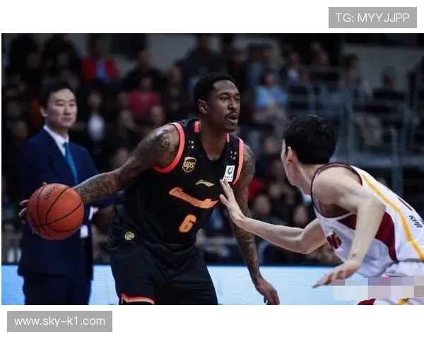 王昶场下居然爱这么佛系？跟球场上的狠劲判若两人啊！