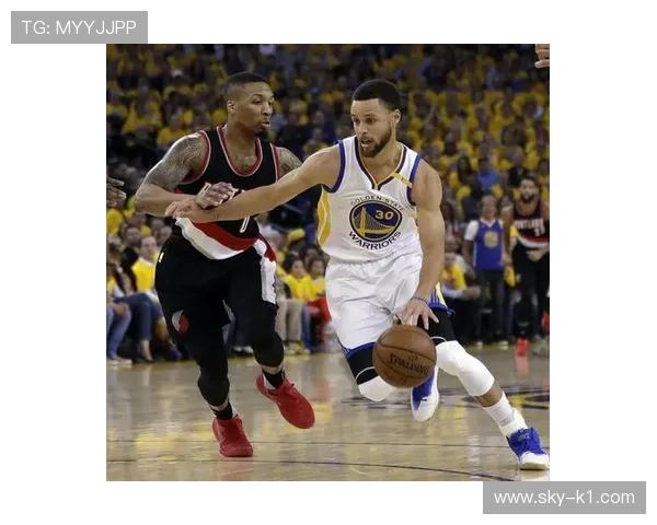 佩顿·普里查德无球跑位提升投篮质量，助力球队三分命中率拉开差距